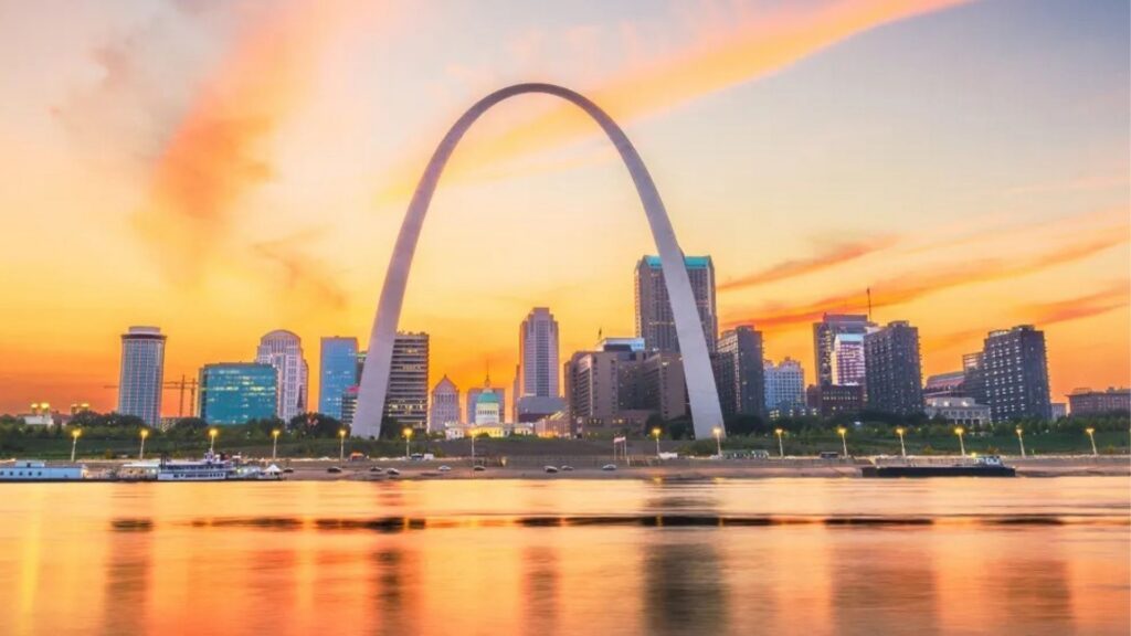 St. Louis Marathon e-Gel official on course energy gel